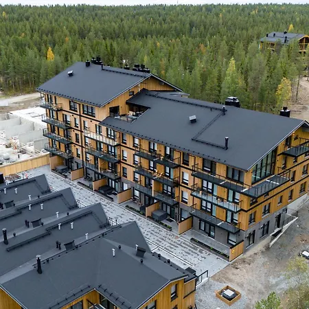 Daire In Lapland - Cranberry C9 *